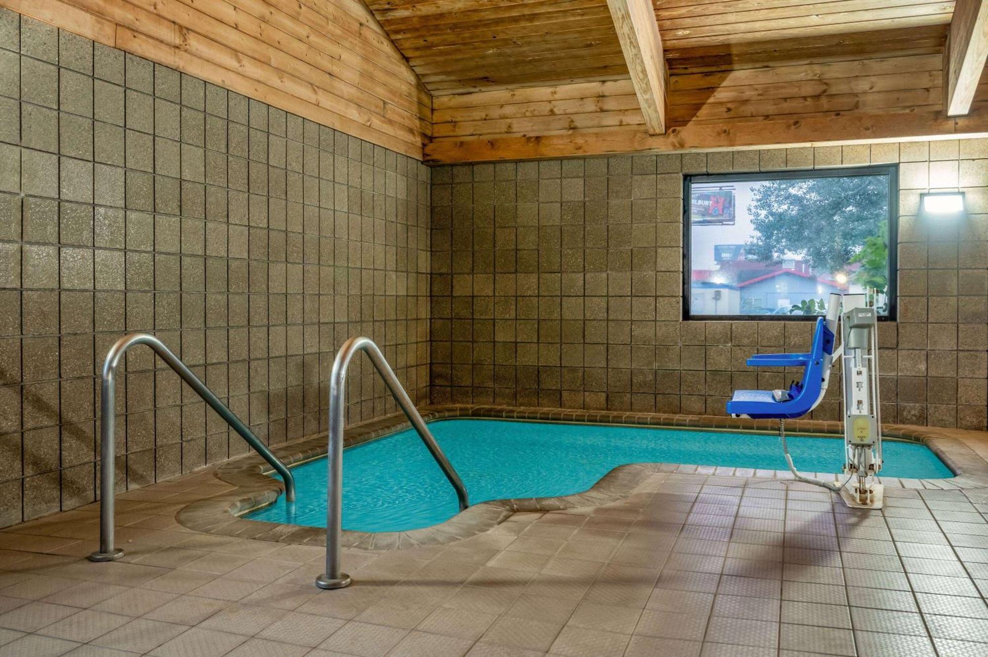 Americinn By Wyndham Eau Claire Exteriér fotografie